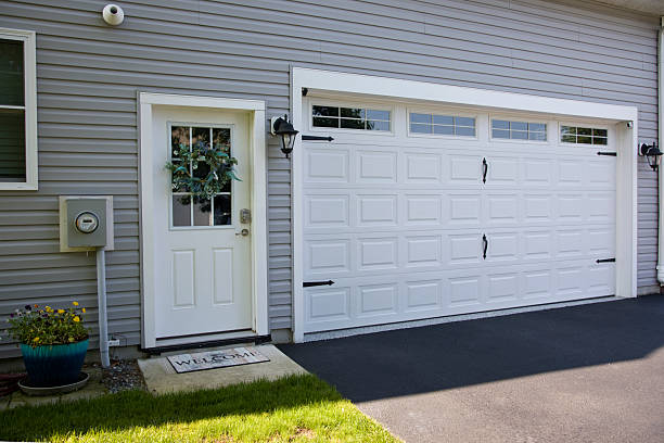 24/7 Emergency Garage Door Panel Replacement experts in St. Marys, OH
